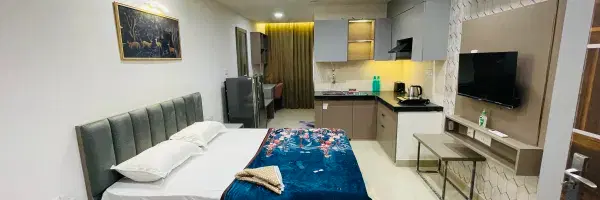 Solitaire Suites Room 1